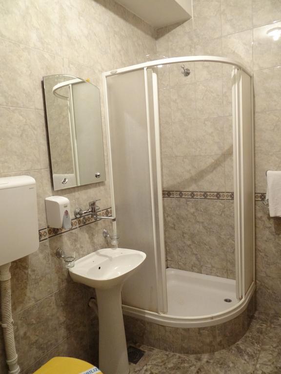 Nasa Tvrdava Guest Accommodation 노비사드 외부 사진
